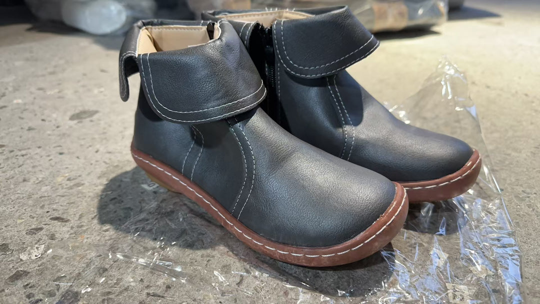 Damen nan weiche Leder-Booties mit klappbarem Riemen, seitlichem Reißverschluss und flexibler Profilsohle Echo Archiv