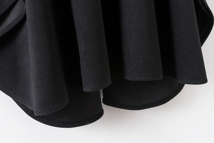 Herren modischer Kapuzenponcho aus atmungsaktivem Material Echoarchiv