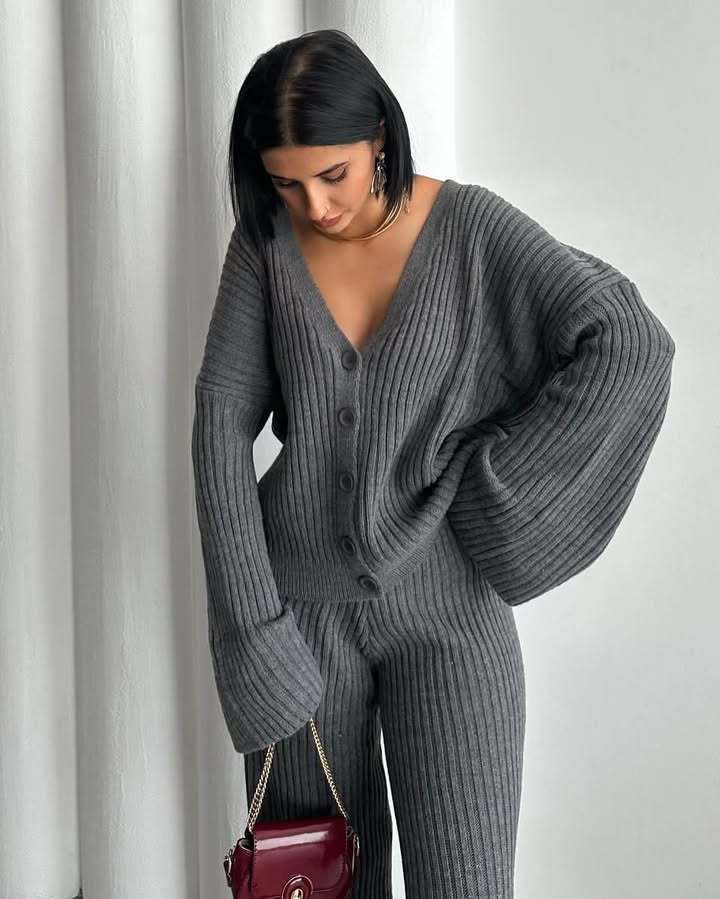 Damen Gerippter Strick‑Zweiteiler mit Oversized‑Cardigan und High‑Waist‑Sweathose – Élanora