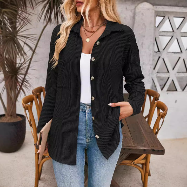 Damen Gerippte Oversize-Hemdjacke mit durchgehender Knopfleiste und Hemdkragen Echoarchiv