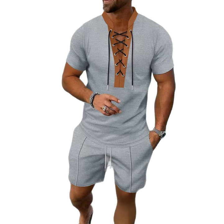 Herren Sportliches Oberteil mit modischer Schnürung und Shorts Echoarchiv
