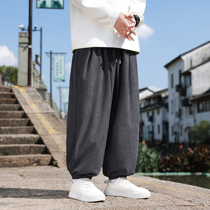 Herren Weite Cord-Loungehose mit Tunnelzug, gerippter Cordstruktur und elastischen Bündchen Echo Archiv