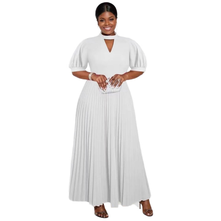Damen Elegantes Maxikleid mit plissiertem Rock und Schlüsselausschnitt Echo Archiv