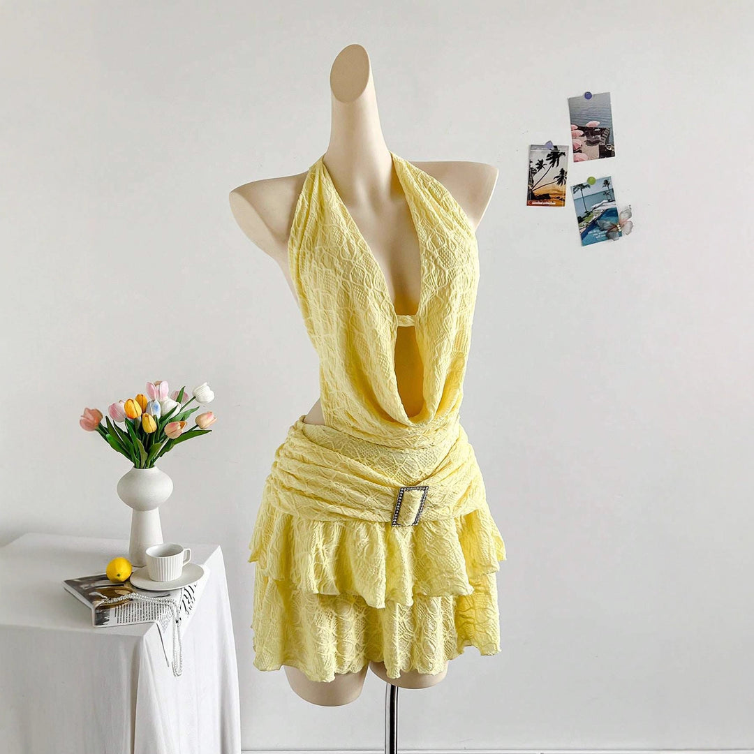 Damen Minikleid mit raffiniertem Wickel-Ausschnitt und dekorativen Rüschen Echo Archiv