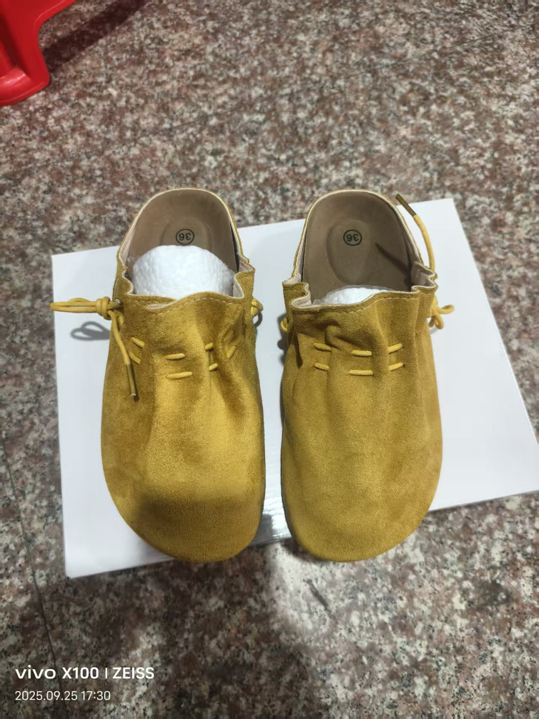 Damen nan gefütterte Velours-Pantolette mit Teddy-Innensohle, weicher Innensohle und dekorativer Schnürung Echo Archiv