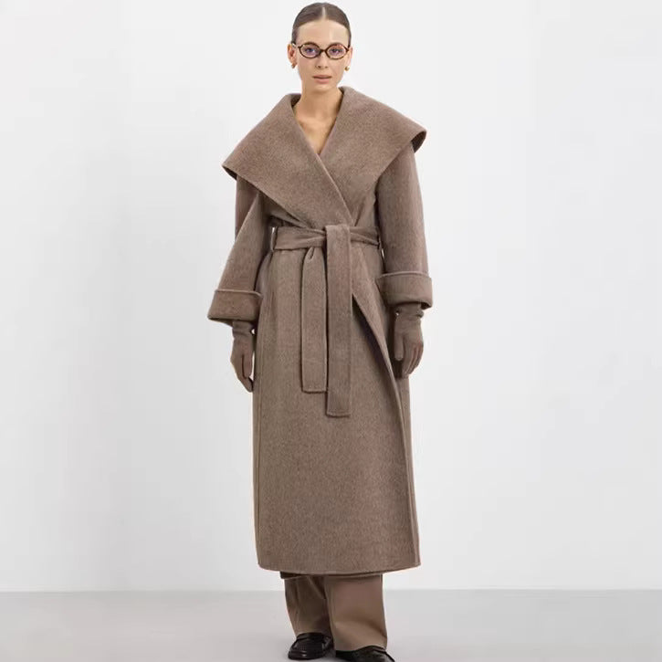 Damen Maxi-Mantel im Wickelstil mit breitem Schalkragen und Krempelärmeln Echo Archiv