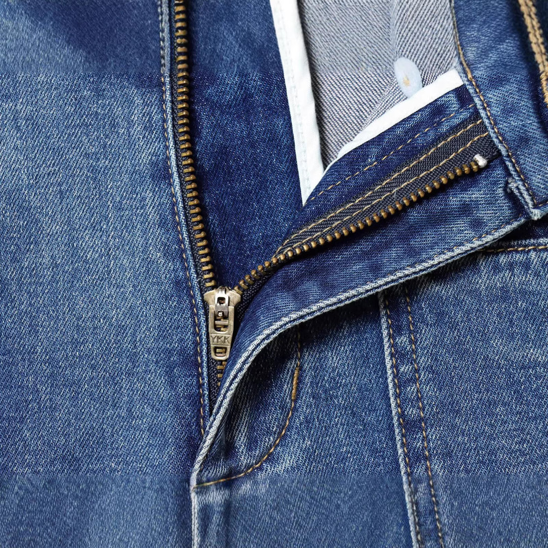 Damen Weite High‑Waist Cropped Denim-Jeans mit aufgesetzten Taschen und rohem Saum Echoarchiv