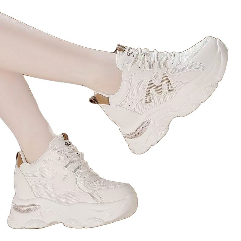 Damen Sportliche Chunky Sneakers mit luftiger Mesh-Oberfläche und ausgeprägtem Profil Echo Archiv