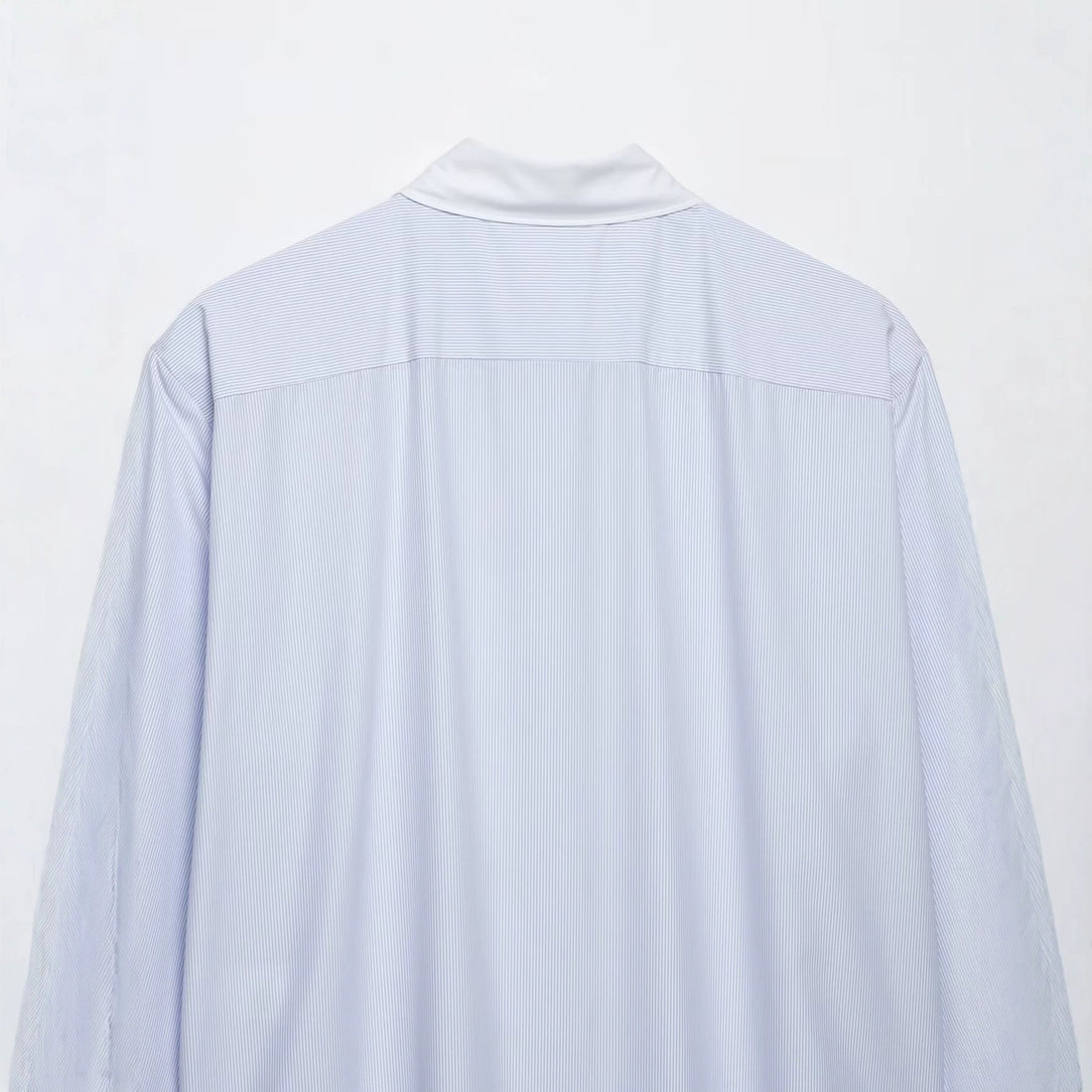 Damen Oversized Hemdbluse mit Kontrastkragen und dekorativen Knotenverschlüssen Echoarchiv