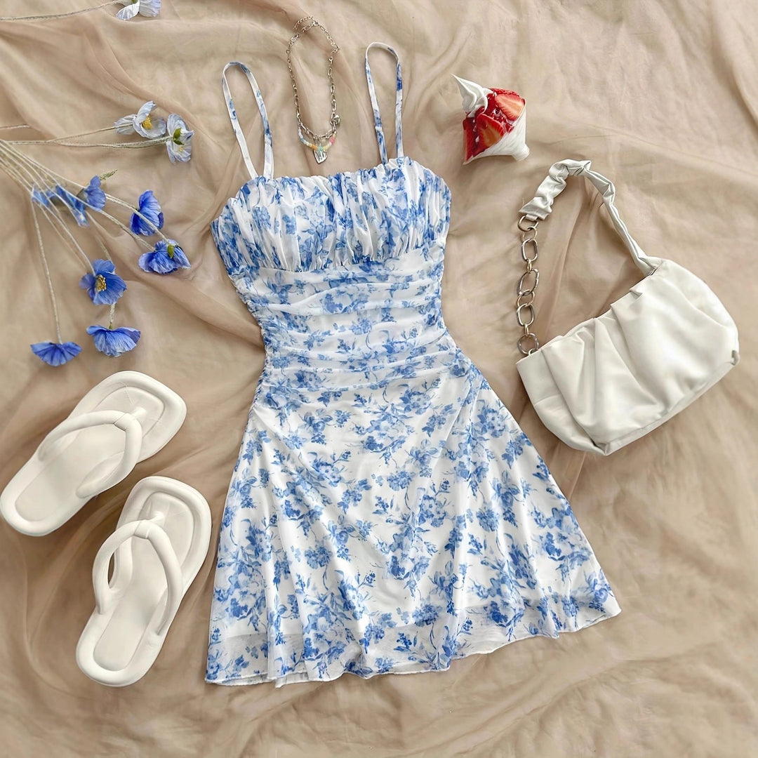 Damen Sommerliches Blumenkleid mit Spaghetti-Trägern und Raffungen Echo Archiv