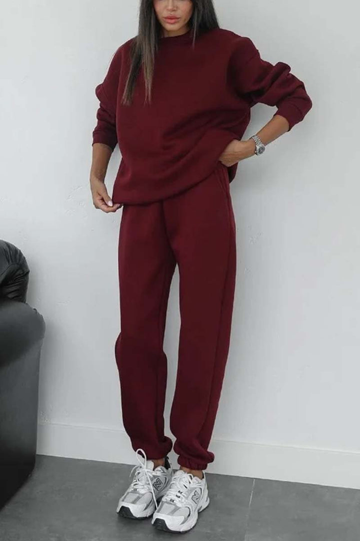 Damen nan minimalistisches Cozy-Set aus schwerer French‑Terry mit weitem Rundhals-Pullover und gerader Jogginghose Echo Archiv