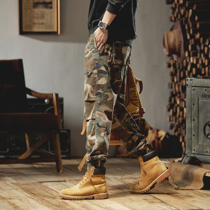 Herren Camouflage-Cargojogger aus robustem Ripstop mit Tunnelzugbund, Kniefalten und elastischen Bündchen Echo Archiv