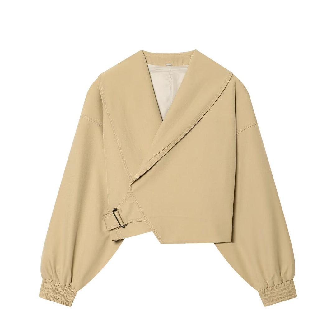 Damen Kurze Wickeljacke mit weitem Schalkragen, taillierendem Schnallenband und Ballonärmeln Echo Archiv