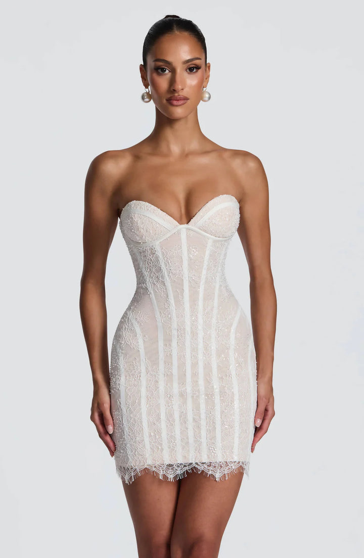 Damen Spitzen Kleid mit figurbetonter Silhouette Echo Archiv