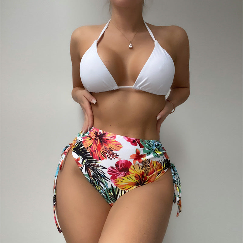 Damen Hochtaillierter Bikini mit floralem Cover-Up Echo Archiv