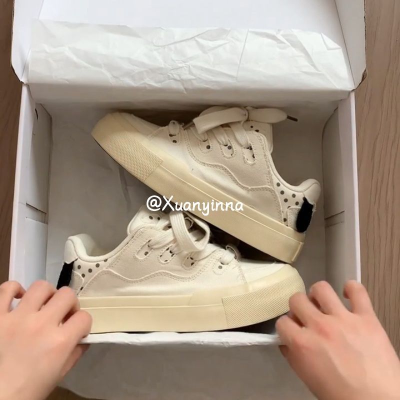 Damen Canvas Sneakers mit flexibler Gummisohle und atmungsaktivem Obermaterial Echo Archiv