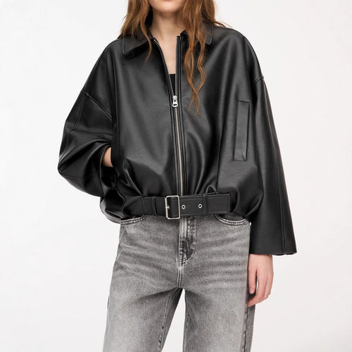 Damen nan kurz geschnittene Kunstlederjacke mit durchgehendem Reißverschluss und taillierendem Gürtel Echo Archiv