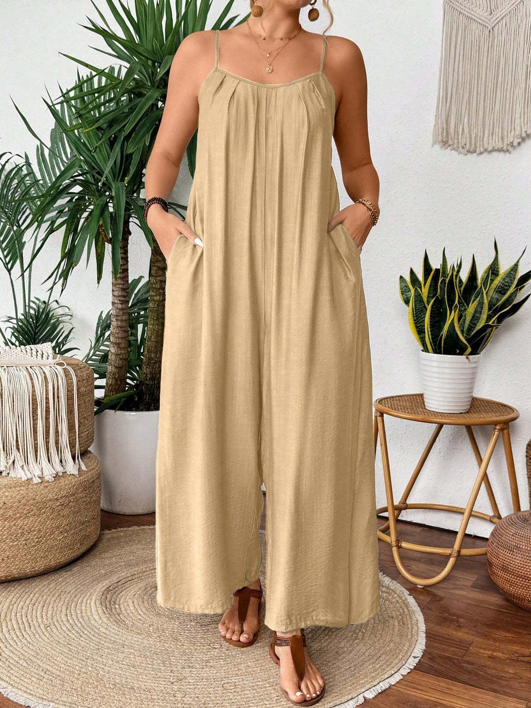 Damen luftiger Jumpsuit mit schmalen Spaghettiträgern und seitlichen Taschen Echo Archiv