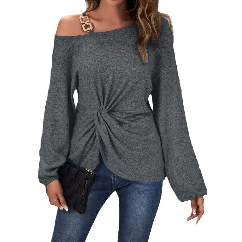 Damen asymmetrischer schulterfreier Strickpullover mit Zierkettenträger und vorn gedrehtem Knoten – Avérine