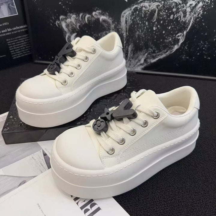 Damen Plateau Sneaker mit trendigem Design und elastischen Schnürsenkeln Echo Archiv