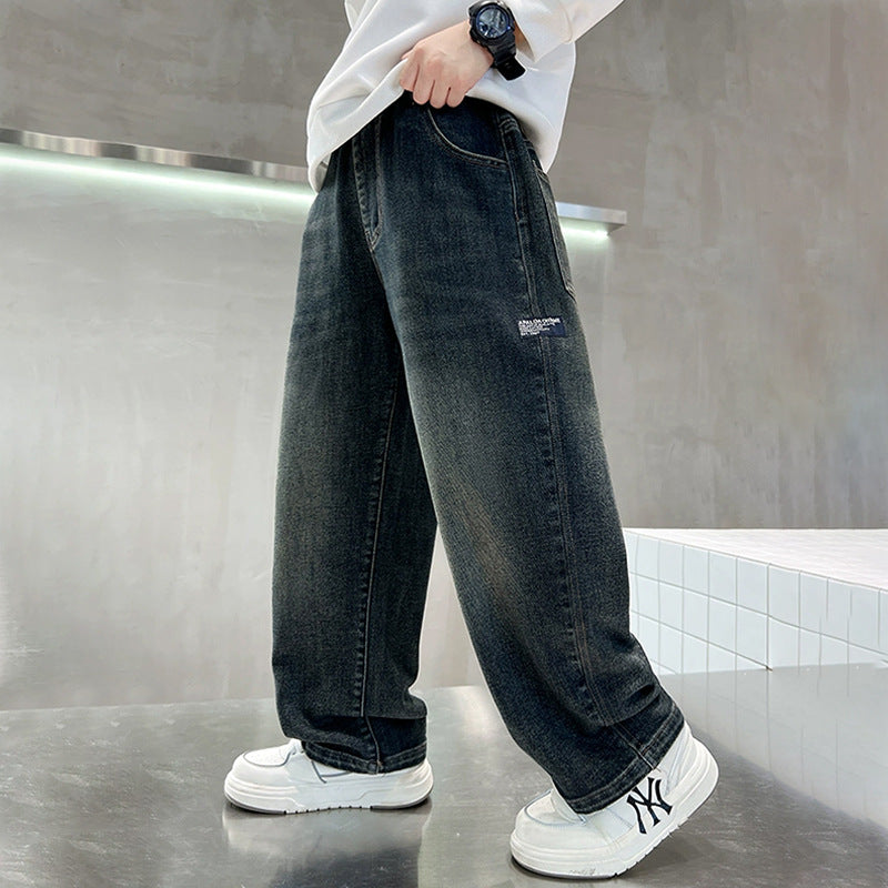 Unisex weite Jeans mit auffälligen Patches Echo Archiv