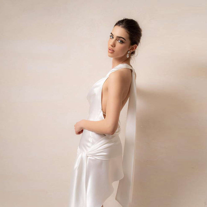 Damen Satin Minikleid mit asymmetrischem Saum und dekorativem Blumenmotiv Echo Archiv