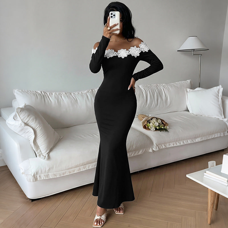 Damen Schulterfreies Maxikleid mit Carmen‑Ausschnitt, figurbetonter Silhouette und Spitzenblütenbesatz – Valéora