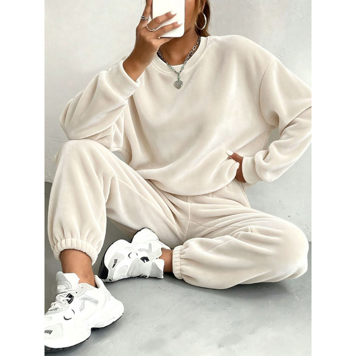 Damen Kuscheliges Velours-Lounge-Set mit Oversize-Sweatshirt und Joggerhose Echoarchiv