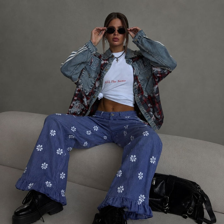 Damen weite Denimhose mit Gänseblümchen-Print, hohem Bund und Rüschenabschluss – Avélisse