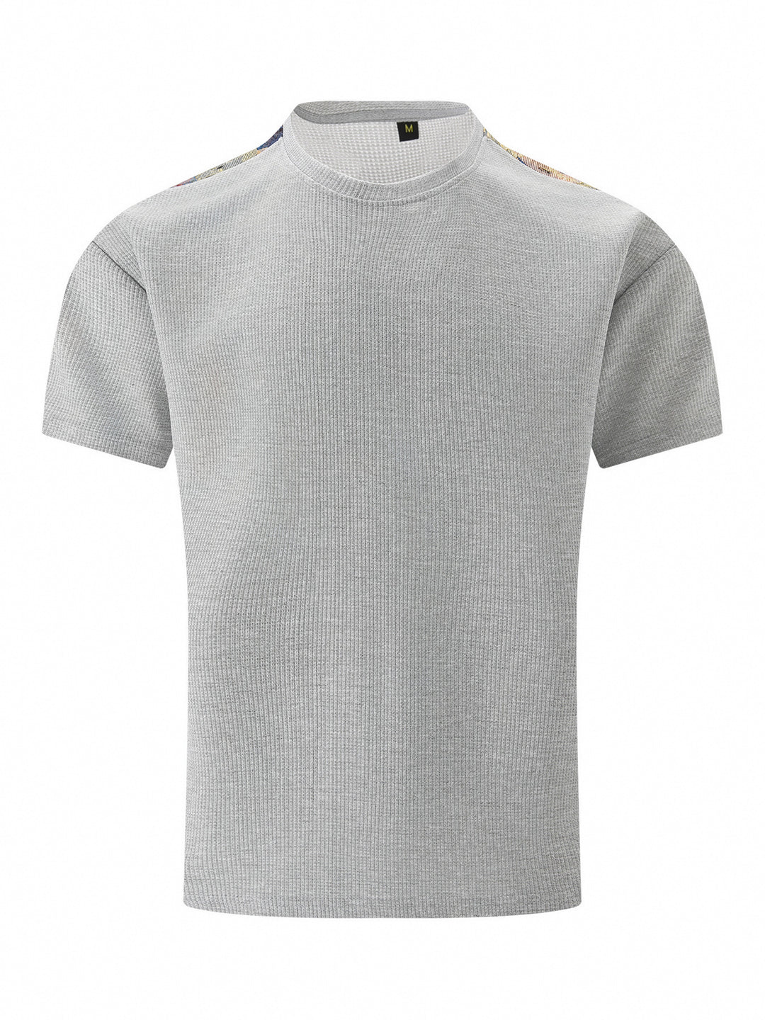 Herren atmungsaktives Kurzarm-T-Shirt mit strukturiertem Design und modernen Akzenten Echoarchiv