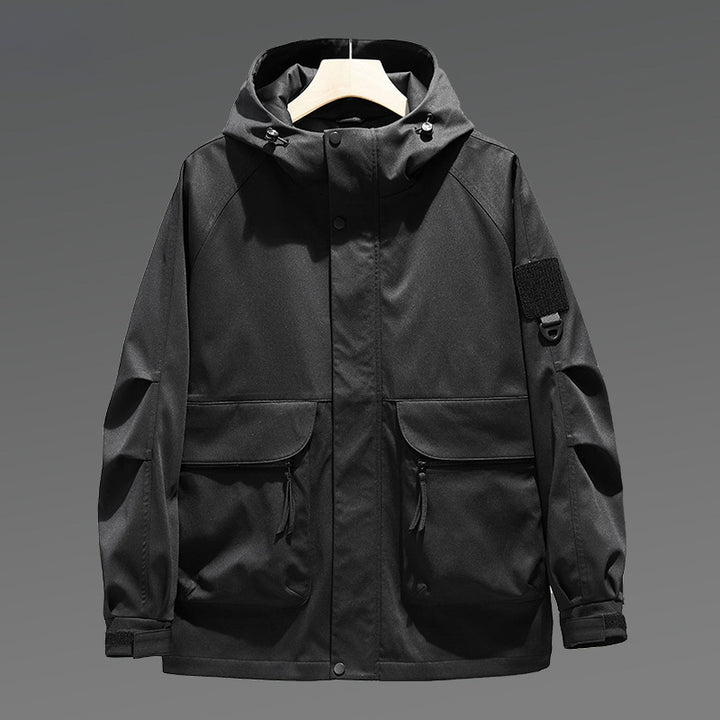 Herren Wasserabweisende Utility-Jacke mit Kapuze, verdecktem Reißverschluss & multifunktionalen Taschen Echoarchiv
