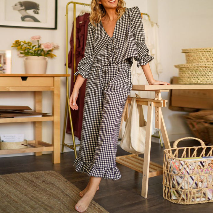 Damen Karierter Pyjamaanzug mit Rüschendetails Echo Archiv