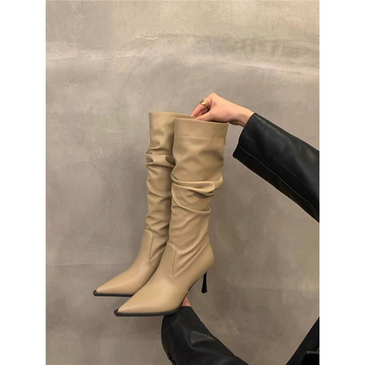 Damen Slouchy kniehohe Stiefel mit spitzer Zehenform und skulpturellem Stiletto-Absatz – Lioré