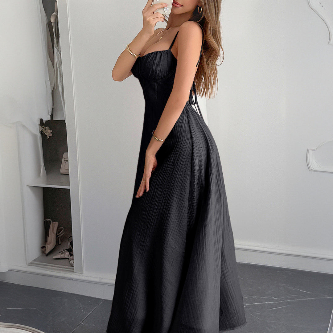 Damen Sommerliches Maxikleid mit verstellbaren Trägern und taillierter Passform Echo Archiv