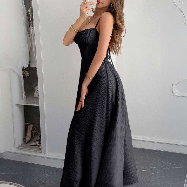 Damen Sommerliches Maxikleid mit verstellbaren Trägern und taillierter Passform Echo Archiv