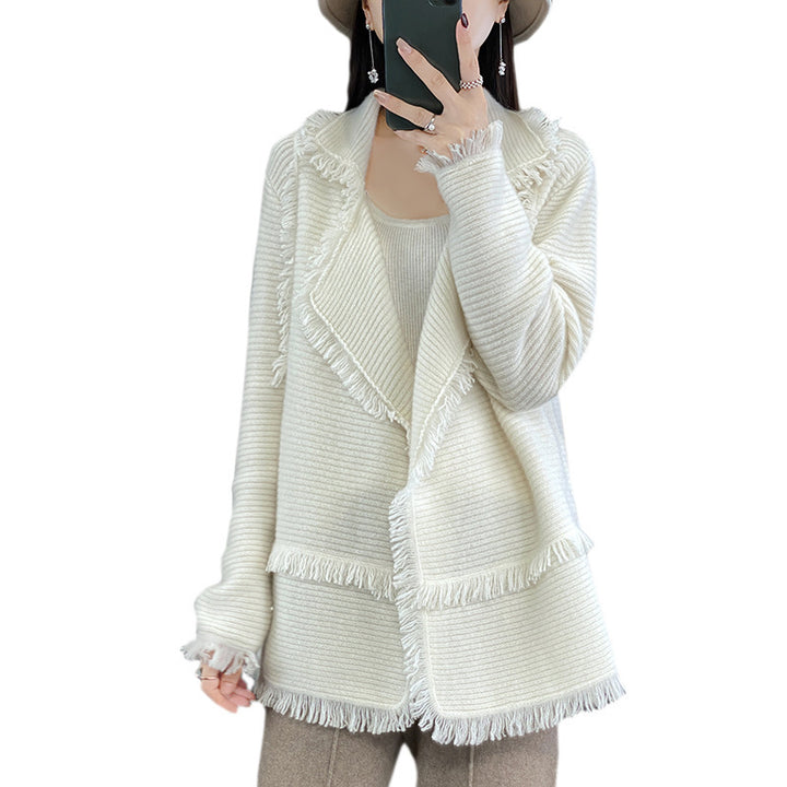 Damen Langer Fransen‑Strickcardigan mit großem Schalkragen und feiner Rippenstruktur Echoarchiv