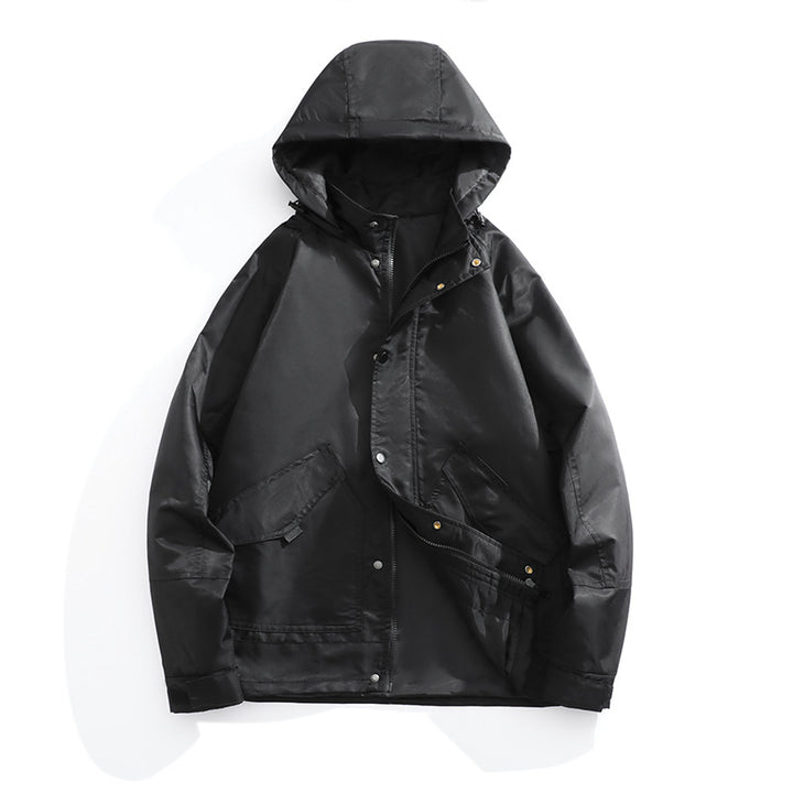 Herren Wasserabweisende Kapuzenjacke im Utility‑Stil mit Druckknopfleiste und Pattentaschen Echo Archiv