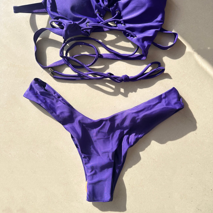 Damen Triangel-Bikini mit verstellbarem Schnürdesign und Figur formendem Schnitt Echo Archiv