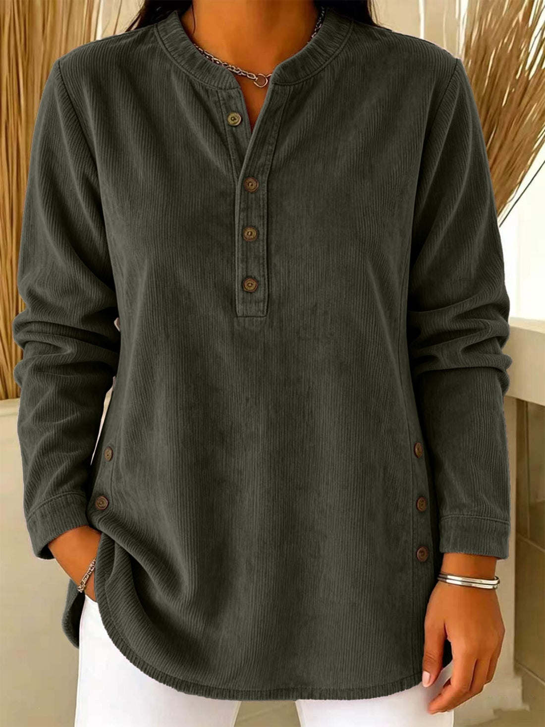 Damen Lässige Cordoptik‑Tunika mit Henley‑Kragen und Seitenknöpfen – Avérine