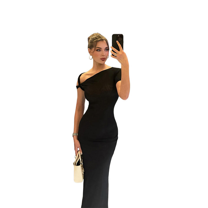 Damen Elegantes und figurbetontes Maxikleid mit zartem Schulterdesign Echo Archiv