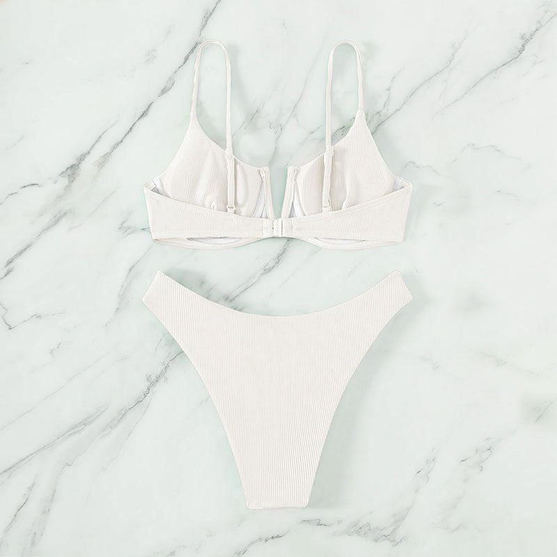 Damen Zweiteiliges Bikini-Set mit dreifarbigen Design und hohem Beinausschnitt Echo Archiv