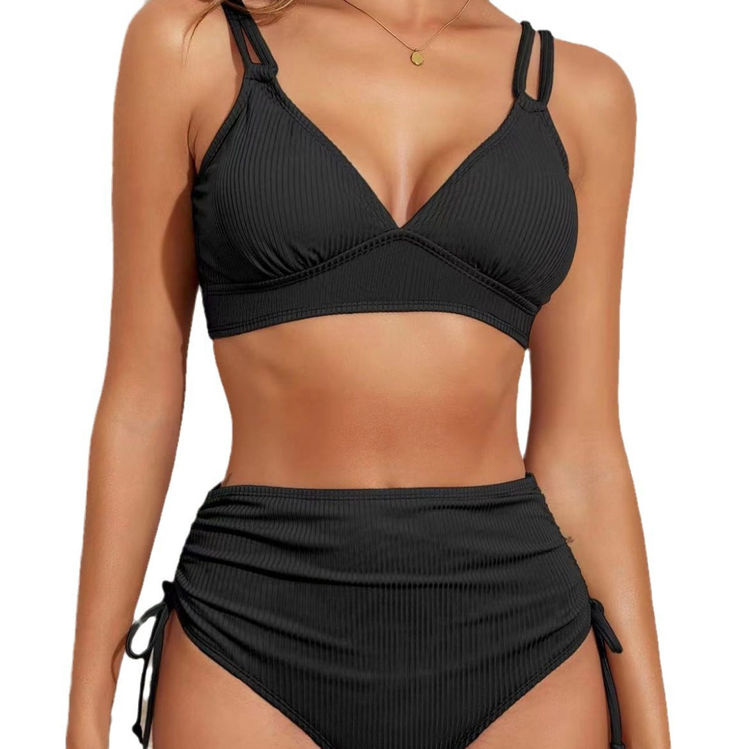 Damen Hochgeschnittener Bikini mit raffinierten Rüschendetails Echo Archiv