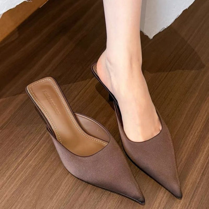 Damen Spitz zulaufende Mule mit Leopardenprint und niedrigem Kitten-Absatz – Avérine