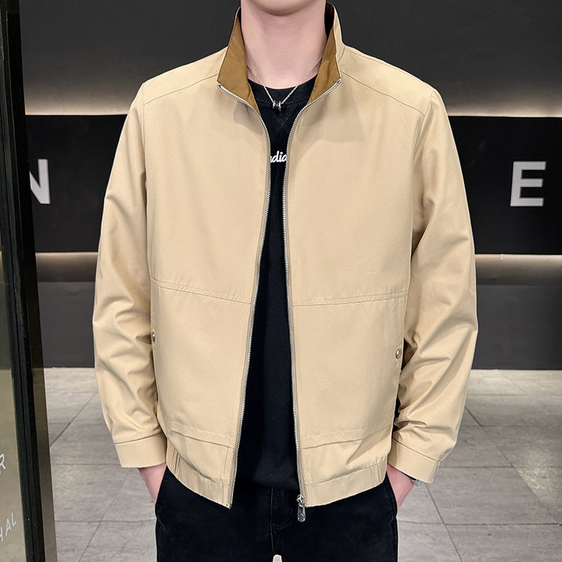 Herren Minimalistische City-Zipjacke aus Mikrofaser mit Stehkragen, verdeckten Taschen und elastischem Saum Echoarchiv