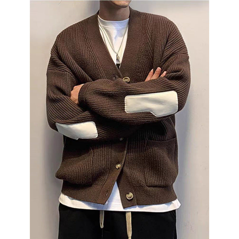 Herren Oversized Strickcardigan mit Ellenbogen-Patches und aufgesetzten Taschen Echoarchiv