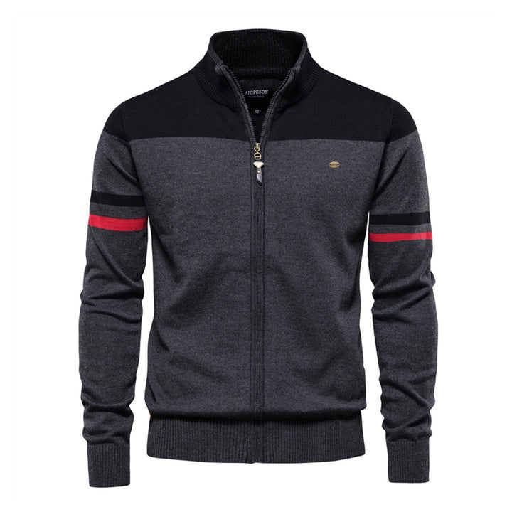 Herren Strickjacke mit modernem Zipper und sportiven Farbstreifen Echoarchiv