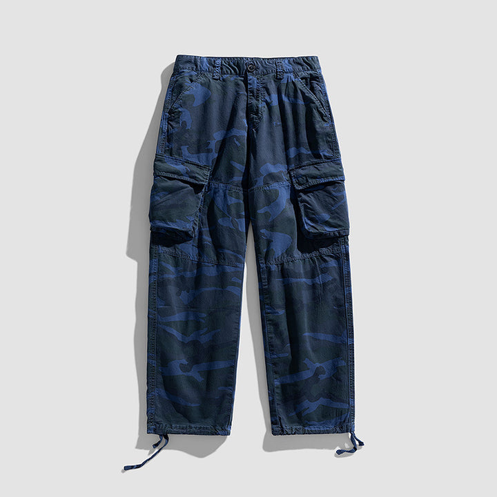 Herren Camouflage-Cargo-Hose im Loose-Fit mit Multifachtaschen, Tunnelzug und verstellbaren Beinabschlüssen Echo Archiv