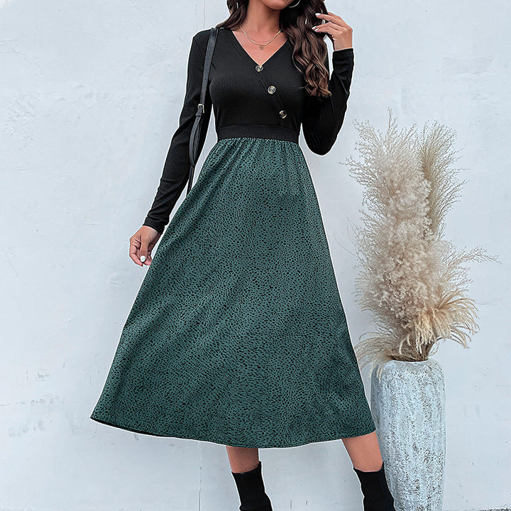 Damen Midikleid mit tailliertem Rippenstrick-Oberteil, V‑Ausschnitt und weitem Rock Echoarchiv