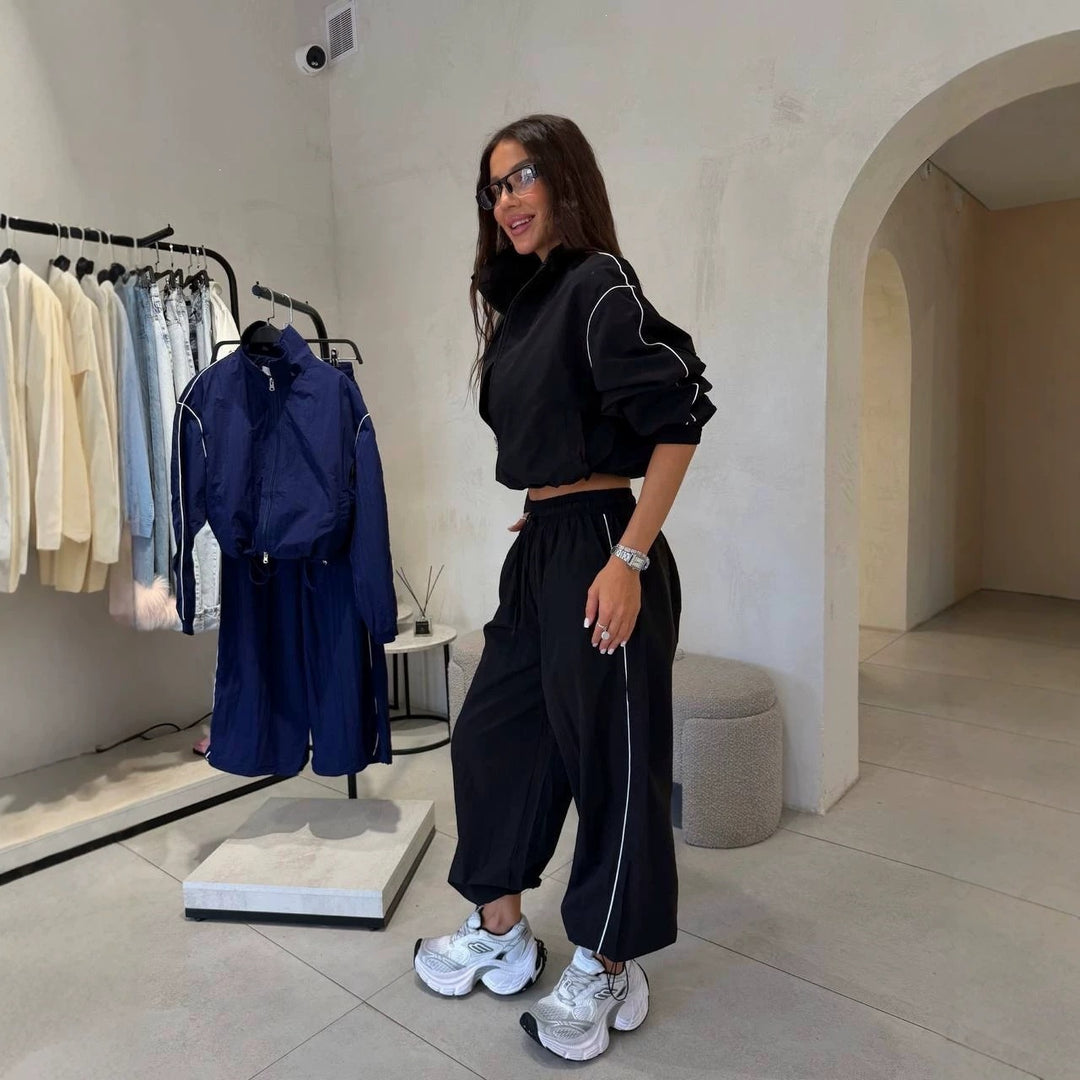 Damen Kurzgeschnittenes Windbreaker-Set mit weiter Trackhose und Kontrastpaspel Echoarchiv
