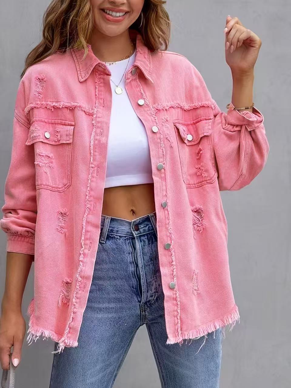 Damen nan oversized Jeanshemdjacke mit ausgefranstem Saum und distressed Details Echo Archiv